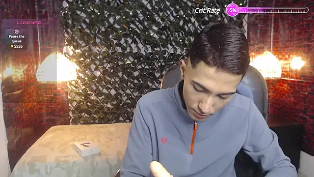 Snapshot of HarolddXL chatting on 03-19-25, 12:56 HarolddXL online show from 03-19-25, 12:56