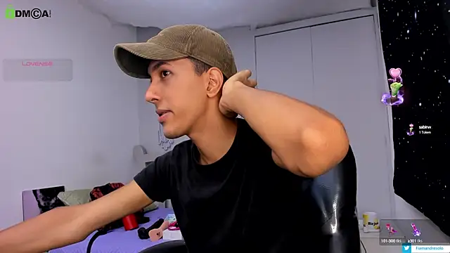 Snapshot of HarolddXL chatting on 09-23-25, 01:14 HarolddXL online show from 09-23-25, 01:14