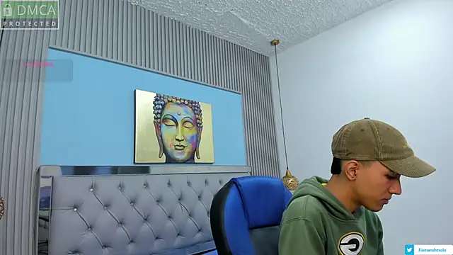 Snapshot of HarolddXL chatting on 10-02-25, 01:40 HarolddXL online show from 10-02-25, 01:40