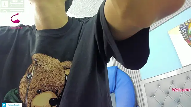 Snapshot of HarolddXL chatting on 10-29-25, 01:02 HarolddXL online show from 10-29-25, 01:02