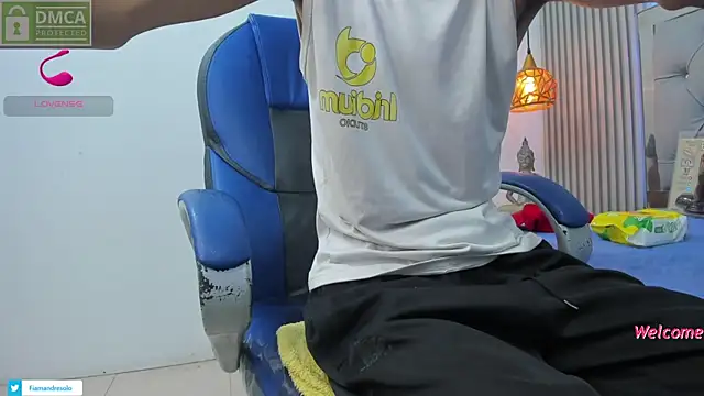 Snapshot of HarolddXL chatting on 11-10-25, 01:32 HarolddXL online show from 11-10-25, 01:32