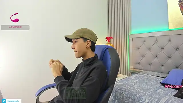 Snapshot of HarolddXL chatting on 12-15-25, 01:26 HarolddXL online show from 12-15-25, 01:26