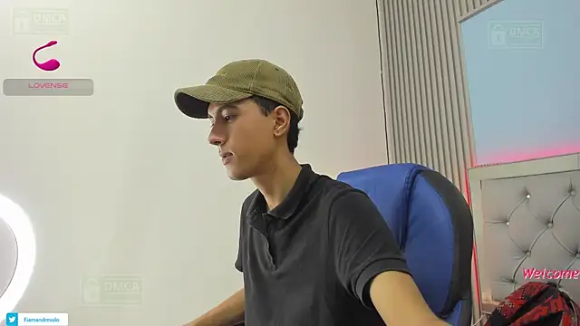 Snapshot of HarolddXL chatting on 12-16-25, 01:05 HarolddXL online show from 12-16-25, 01:05