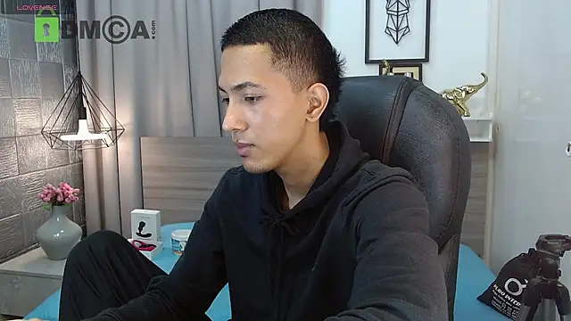 HarolddXL online show from 04-23-26, 01:46