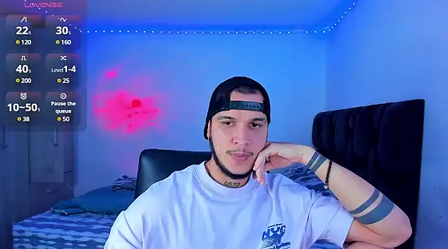 Snapshot of austinoficial chatting on 01-25-25, 03:09 austinoficial online show from 01-25-25, 03:09