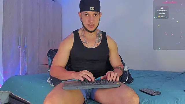 Snapshot of austinoficial chatting on 11-21-25, 08:07 austinoficial online show from 11-21-25, 08:07