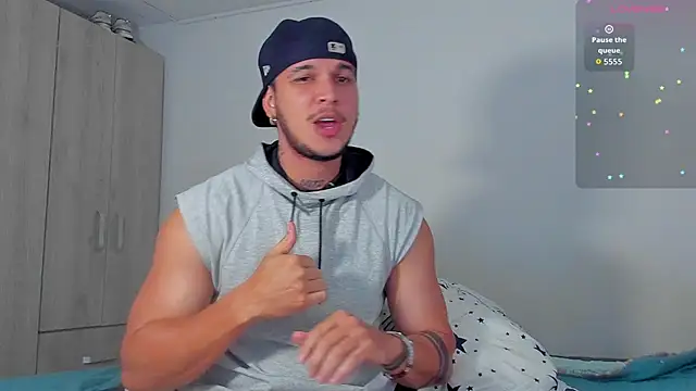 Snapshot of austinoficial chatting on 11-30-25, 07:18 austinoficial online show from 11-30-25, 07:18