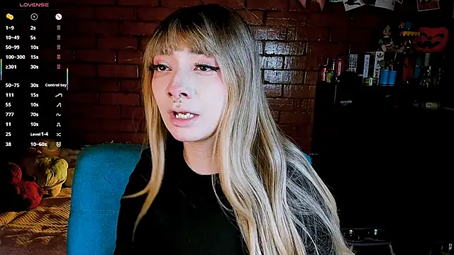 Annycolin  online show from 02-08-26, 04:27