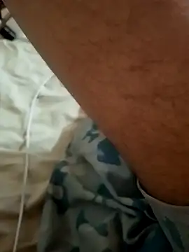 Snapshot of nxus77 chatting on 09-29-25, 03:33 nxus77 online show from 09-29-25, 03:33