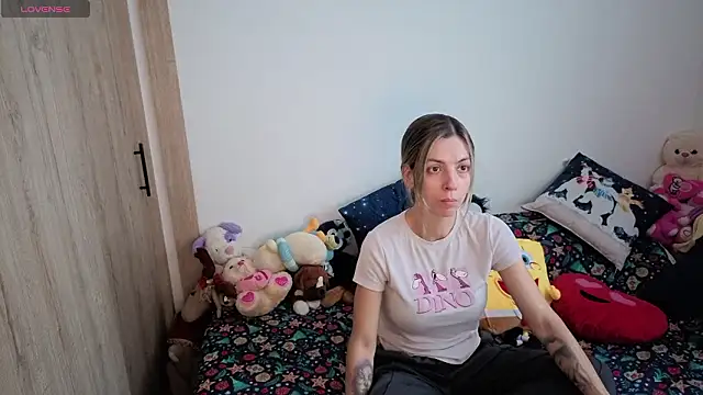 Princezzlove3 online show from 03-06-26, 12:45