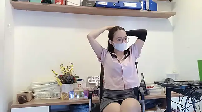 Lush-Office online show from 02-19-25, 03:17