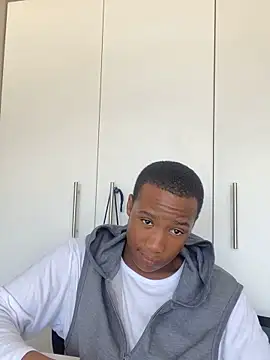 Snapshot of snotLoud chatting on 02-12-25, 09:10 snotLoud online show from 02-12-25, 09:10