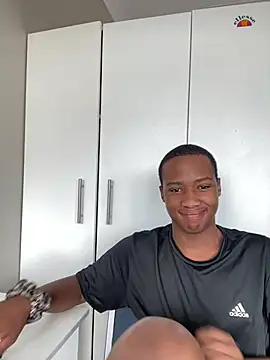 Snapshot of snotLoud chatting on 02-13-25, 10:12 snotLoud online show from 02-13-25, 10:12