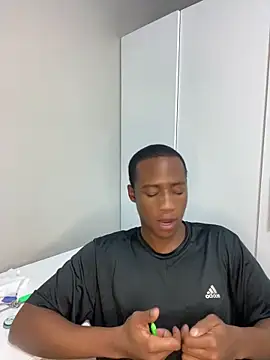 Snapshot of snotLoud chatting on 02-13-25, 05:33 snotLoud online show from 02-13-25, 05:33