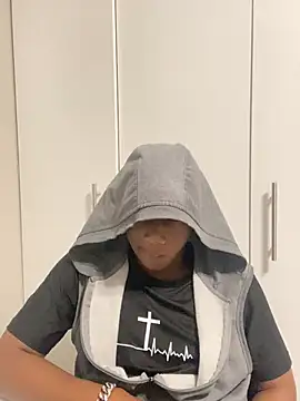 Snapshot of snotLoud chatting on 02-14-25, 07:12 snotLoud online show from 02-14-25, 07:12