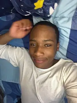 Snapshot of snotLoud chatting on 02-16-25, 07:49 snotLoud online show from 02-16-25, 07:49