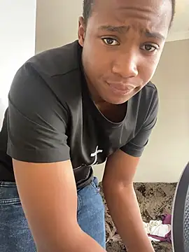 Snapshot of snotLoud chatting on 02-17-25, 11:23 snotLoud online show from 02-17-25, 11:23