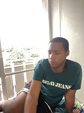 Snapshot of snotLoud chatting on 03-07-25, 02:34 snotLoud online show from 03-07-25, 02:34