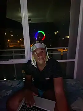 Snapshot of snotLoud chatting on 03-14-25, 08:28 snotLoud online show from 03-14-25, 08:28