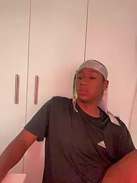 Snapshot of snotLoud chatting on 03-17-25, 02:34 snotLoud online show from 03-17-25, 02:34