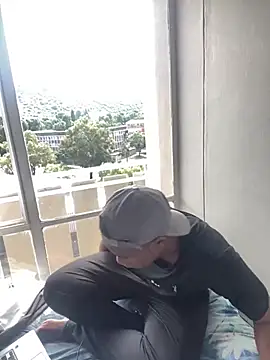 Snapshot of snotLoud chatting on 03-21-25, 09:01 snotLoud online show from 03-21-25, 09:01