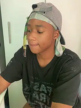 Snapshot of snotLoud chatting on 03-22-25, 12:57 snotLoud online show from 03-22-25, 12:57