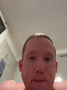 Snapshot of Sklavesucht2025 chatting on 11-20-25, 02:23 Sklavesucht2025 online show from 11-20-25, 02:23