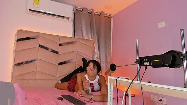 BrigitteRoy  online show from 03-27-26, 08:26