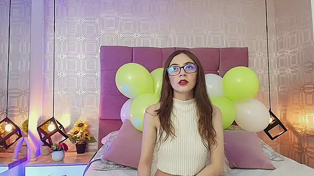 Snapshot of victoriapalmerfg chatting on 03-17-25, 07:48 victoriapalmerfg online show from 03-17-25, 07:48