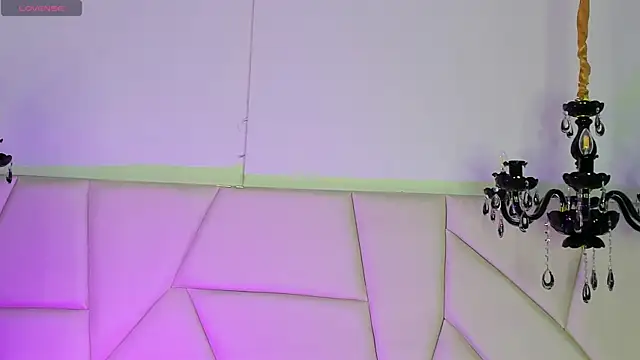 Aitana Hilton  online show from 09-29-25, 12:32