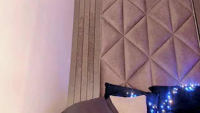 Snapshot of SabrinaSpell_ chatting on 02-20-25, 06:02 SabrinaSpell online show from 02-20-25, 06:02