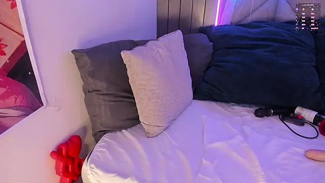 Snapshot of SabrinaSpell_ chatting on 02-23-25, 06:01 SabrinaSpell online show from 02-23-25, 06:01