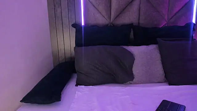 Snapshot of SabrinaSpell_ chatting on 02-27-25, 11:41 SabrinaSpell online show from 02-27-25, 11:41