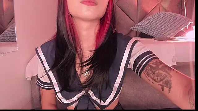 Snapshot of SabrinaSpell_ chatting on 10-07-25, 12:13 SabrinaSpell online show from 10-07-25, 12:13