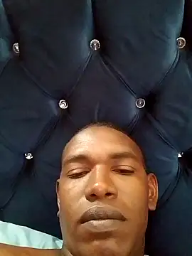 Elnegro28 online show from 10-18-25, 04:08