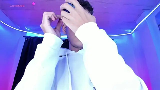 Ethan Boyy online show from 04-10-26, 06:34