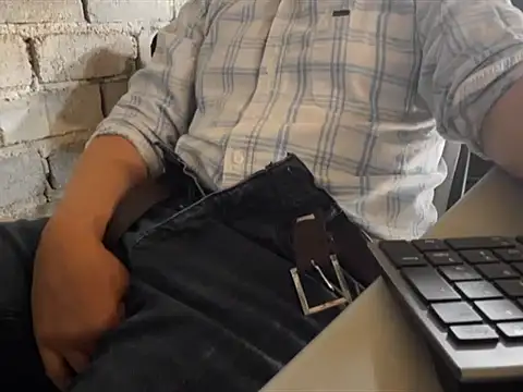 Snapshot of Inglphons chatting on 01-09-26, 08:54 Inglphons online show from 01-09-26, 08:54