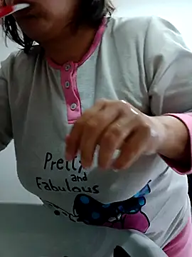 Snapshot of nelly88_xxx chatting on 02-12-26, 09:04 nelly88 xxx online show from 02-12-26, 09:04