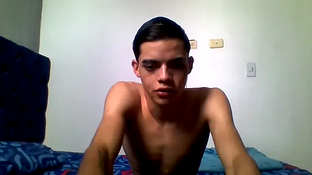 Latinos 2001 online show from 05-27-26, 04:26