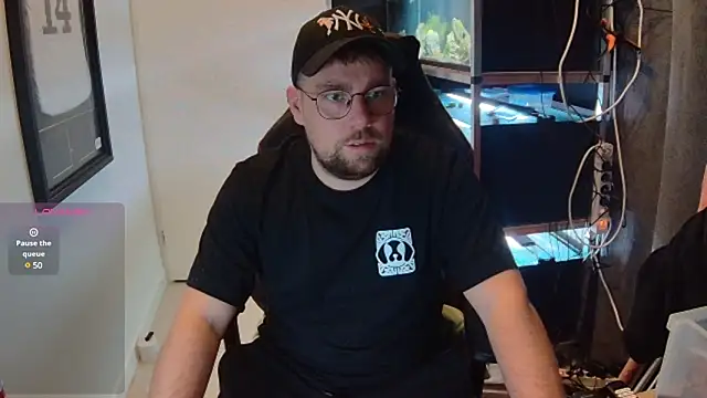 Snapshot of justinitt chatting on 01-23-25, 03:43 justinitt online show from 01-23-25, 03:43