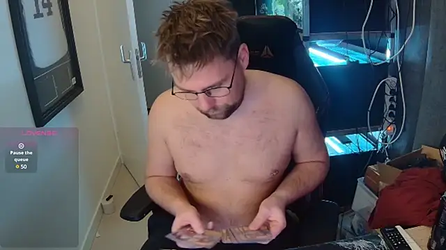 Snapshot of justinitt chatting on 01-30-25, 12:37 justinitt online show from 01-30-25, 12:37