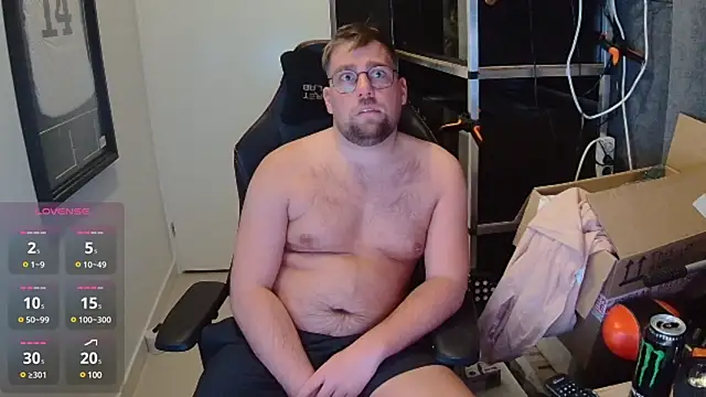 Snapshot of justinitt chatting on 02-04-25, 04:29 justinitt online show from 02-04-25, 04:29