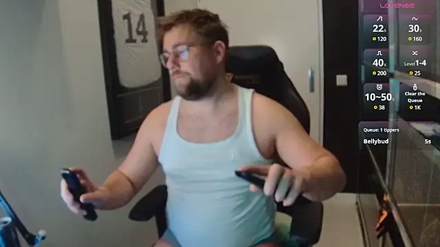 Snapshot of justinitt chatting on 02-23-25, 06:12 justinitt online show from 02-23-25, 06:12