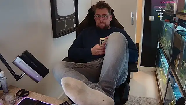 Snapshot of justinitt chatting on 03-01-25, 01:07 justinitt online show from 03-01-25, 01:07