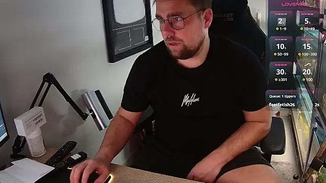 Snapshot of justinitt chatting on 03-02-25, 01:04 justinitt online show from 03-02-25, 01:04