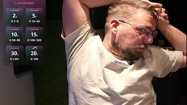 Snapshot of justinitt chatting on 09-22-25, 08:49 justinitt online show from 09-22-25, 08:49