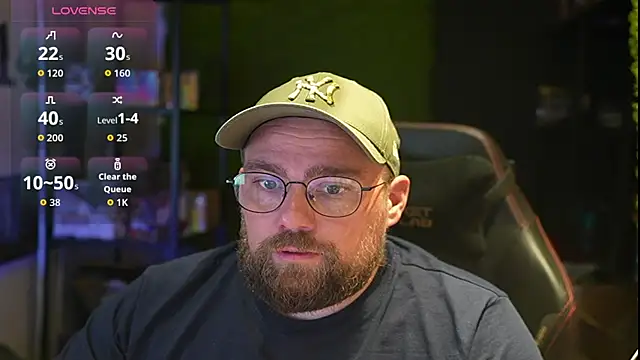 Snapshot of justinitt chatting on 10-13-25, 04:40 justinitt online show from 10-13-25, 04:40