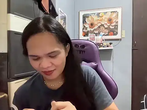 SophiaCourthaway online show from 12-15-25, 11:09