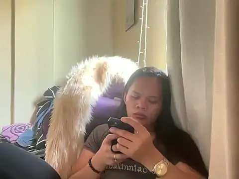 Snapshot of SophiaCourthaway chatting on 06-18-26, 10:47 SophiaCourthaway online show from 06-18-26, 10:47