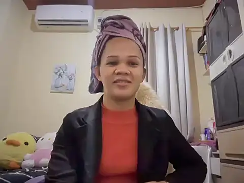 Snapshot of SophiaCourthaway chatting on 07-04-26, 10:43 SophiaCourthaway online show from 07-04-26, 10:43